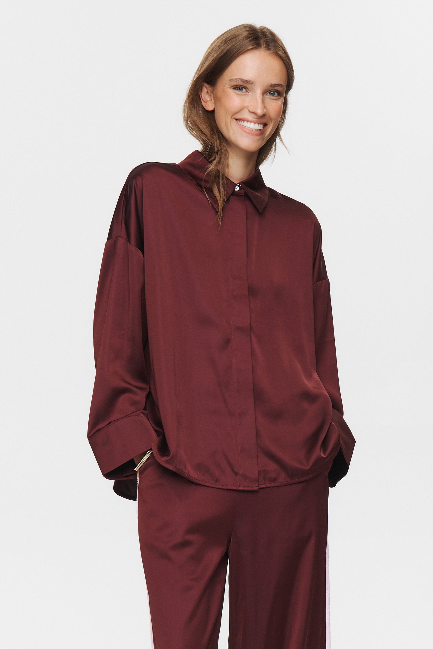 Nusantina Shirt - Wine